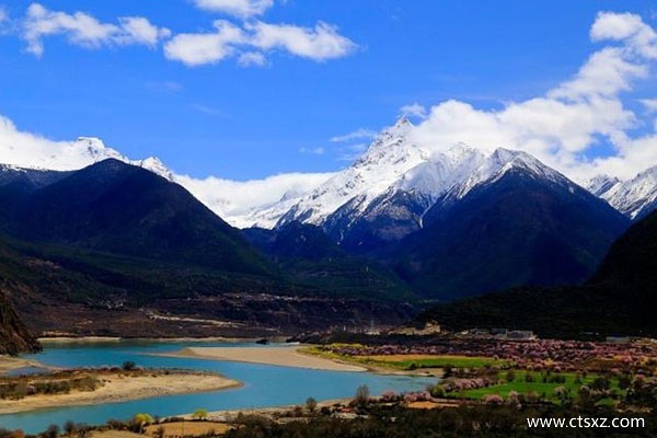 雅魯藏布江大峽谷景區