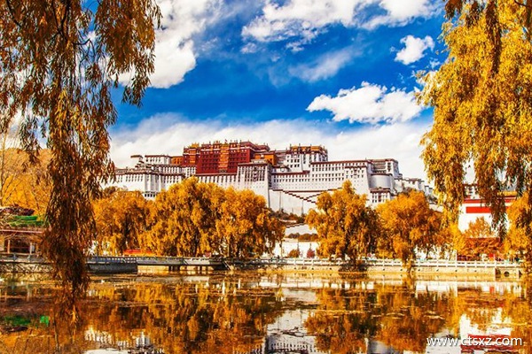布達拉宮什么季節(jié)去最合適