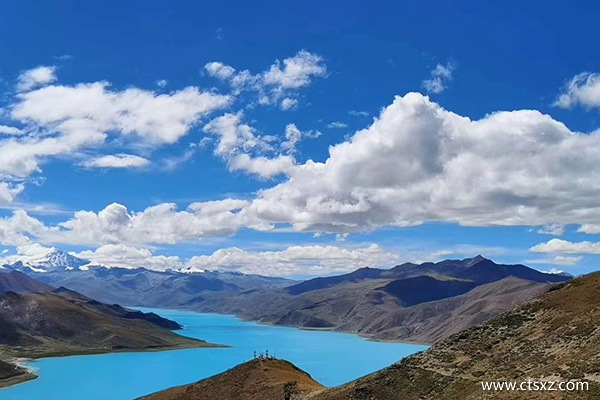 羊湖和羊卓雍錯(cuò)是一個(gè)地方嗎